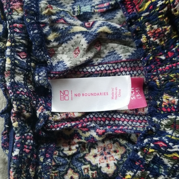 No Boundaries Top(S) - Picture 2 of 4